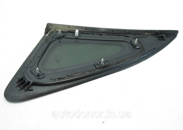 87820J9020 HYUNDAI Стекло кузова (багажного отсека) правое купить в Сумы