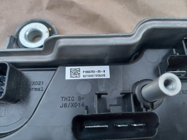 Блок управления комфортом 186675020B Tesla Model
