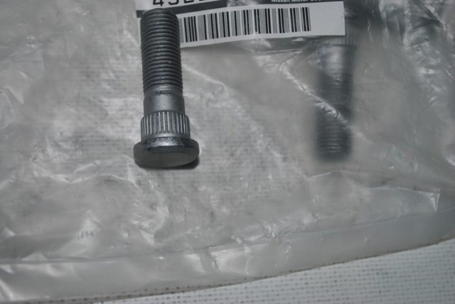 NISSAN 4322270T00 Шпилька колесная передняя в наличии Харьков
