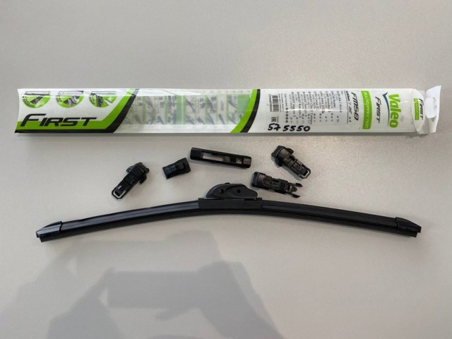 VALEO 575550 Щетка-дворник лобового стекла водительская в наличии Ирпень