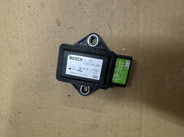 Датчик поперечного ускорения (ESP) 0265005254 BOSCH