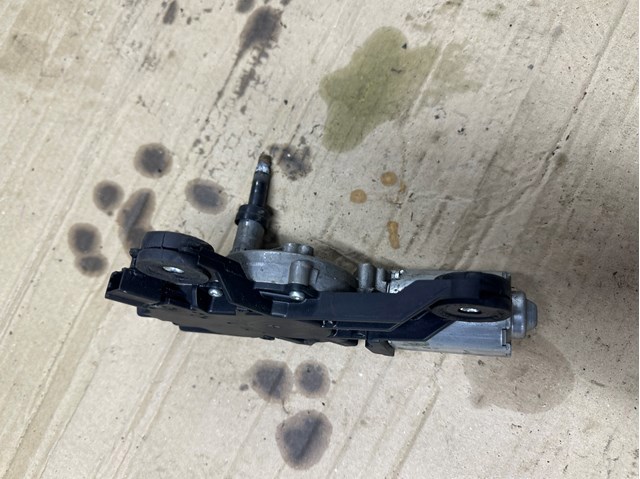 Мотор стеклоочистителя заднего стекла 0390201588 BOSCH