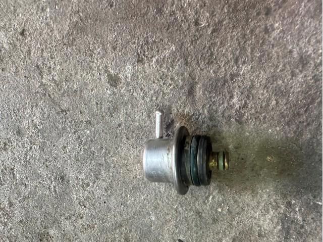 Регулятор давления топлива в топливной рейке Фольксваген Гольф IV