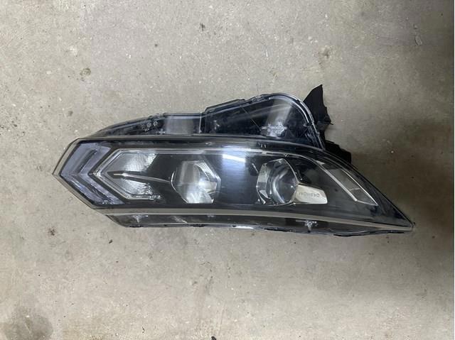 Фара 10019009 NISSAN