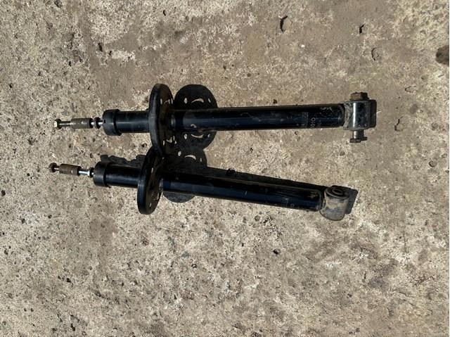 Амортизаторы задние Ауди 80 B3