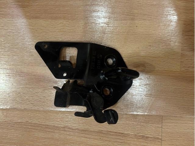 Зацеп замка крышки багажника 1Z0827511C VAG