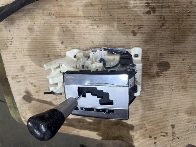 Кулиса КПП 2400A049 MITSUBISHI