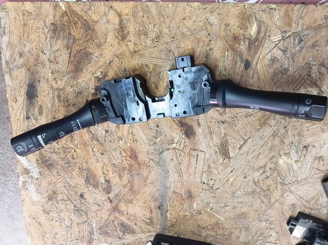 Переключатель подрулевой в сборе 255603KA1C NISSAN