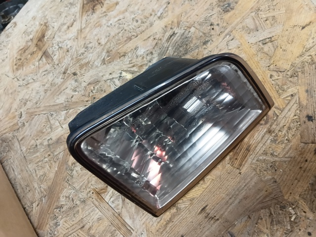 Фара заднего хода правая 26540CC000 NISSAN