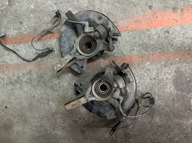Цапфа передняя правая 4321133060 TOYOTA