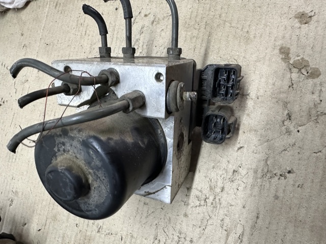 Блок ABS гидравлический 4451033070 TOYOTA