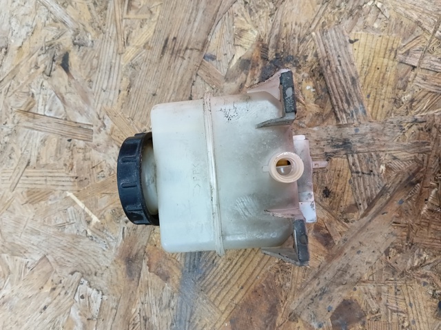 Бачек ГТЦ 46090CC010 NISSAN