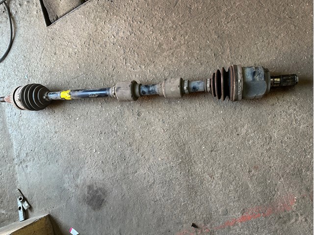 Полуось передняя, правая 495013S251 HYUNDAI