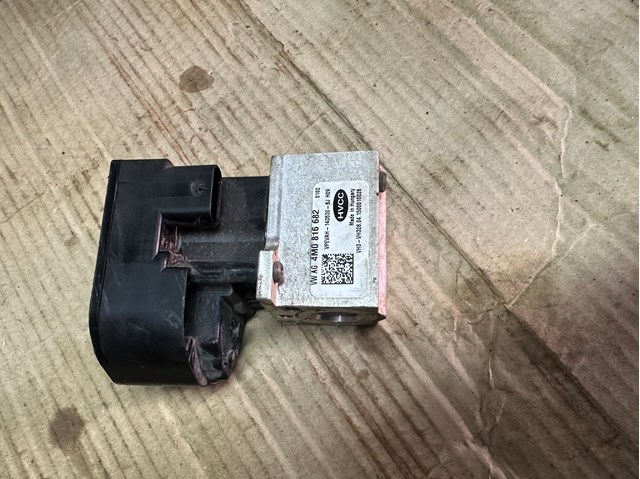 Клапан TRV, кондиционера 4M0816682 VAG