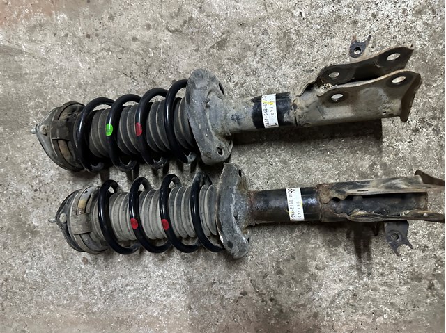 Амортизатор подвески передний правый 51601SNBE16 HONDA