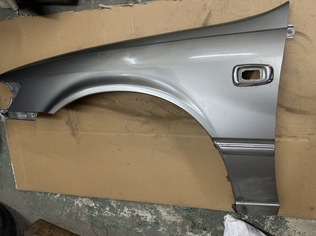 Переднее левое крыло 5381233080 TOYOTA