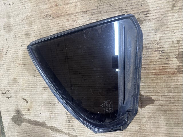 Окно надставки двери задней 5740A018 MITSUBISHI