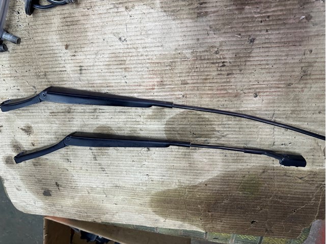 Рычаг дворника 5G1955409B VAG