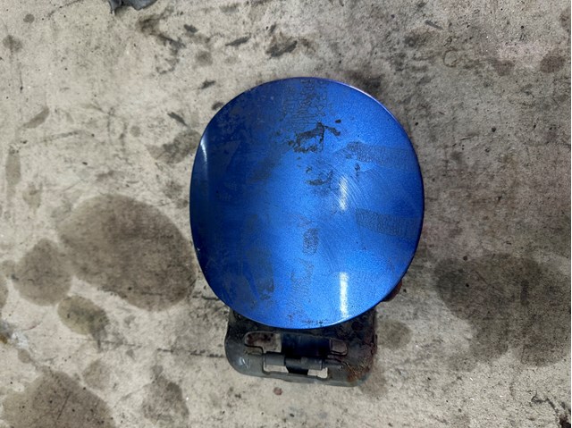 63910SNAA00ZZ Honda Лючок бензобака (топливного бака)