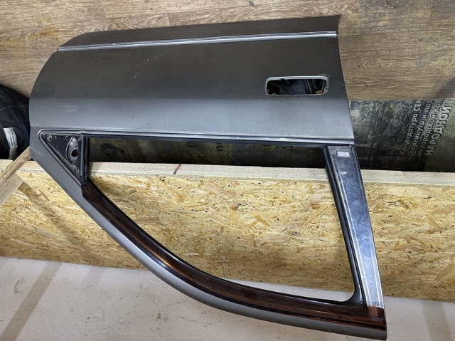 Пассажирская передняя дверь 6700133060 TOYOTA