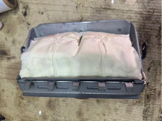 Подушка безопасности (AIRBAG) пассажирская 7030A071 MITSUBISHI