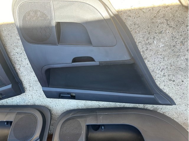 MITSUBISHI 7222A434XG Обшивка (облицовка) внутренняя двери задней правой в наличии Днепр
