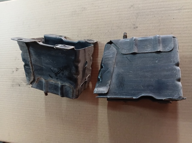 Кронштейн усилителя заднего бампера 852113NF0A NISSAN