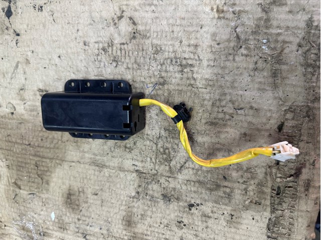 Замок отключения (дактивации) подушки безопастности пассажира 8610A054 MITSUBISHI