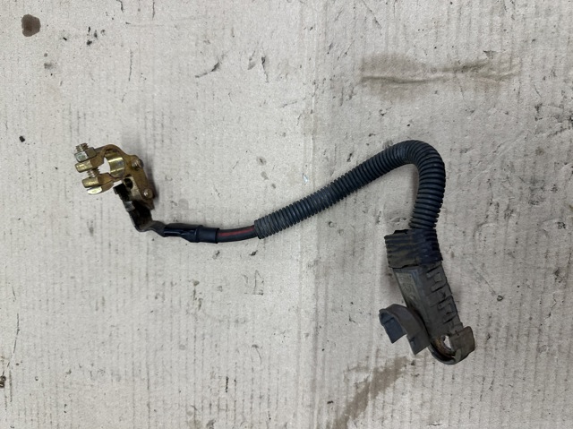 Клема на авто аккумулятор 9098205035 TOYOTA