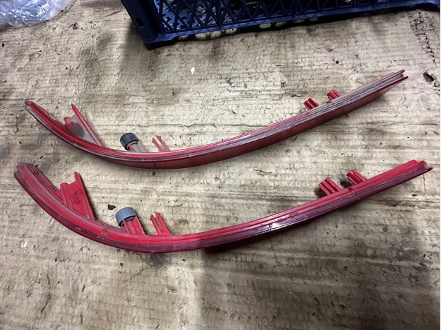 Отражатель бампера заднего правый 924062T000 HYUNDAI
