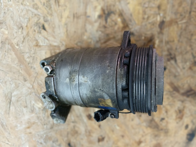 Компрессор климатической установки 92600CA01A NISSAN