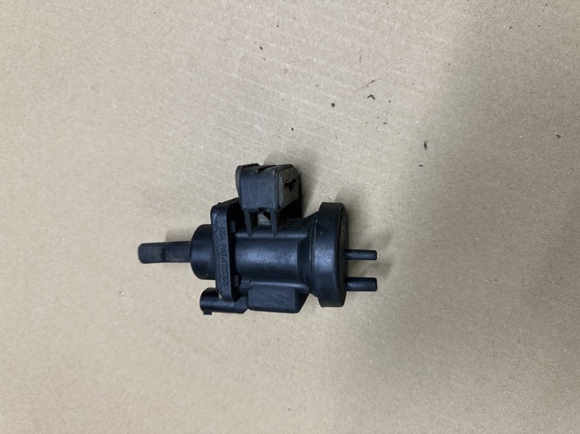 Клапан преобразователь давления наддува (соленоид)  Mercedes Vito I