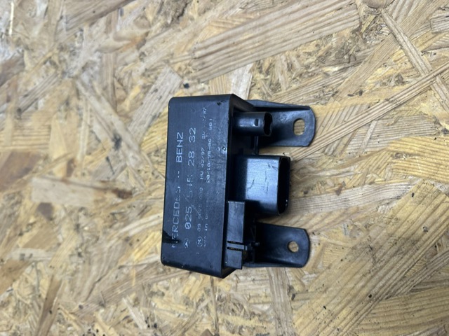 Реле управления A0255452832 MERCEDES