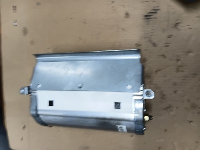 Подушка безопасности, пассажирская A1688600605 MERCEDES