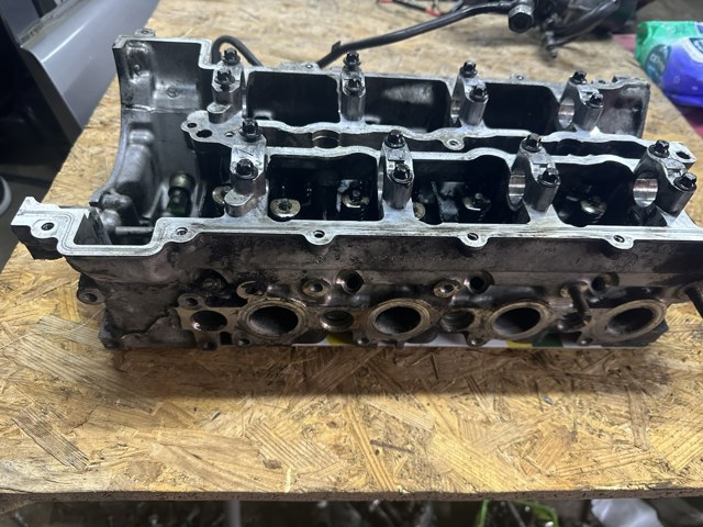 Головка двигателя A6680101920 MERCEDES