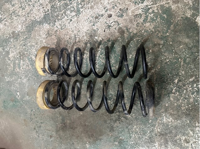 MAZDA BP4K28011B Задняя пружина в наличии Полтава