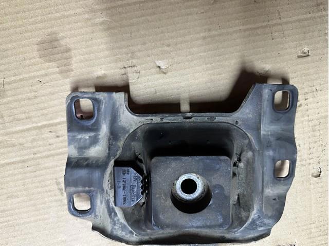 MAZDA BP4N39070C Подушка (опора) двигателя левая верхняя в наличии Украина