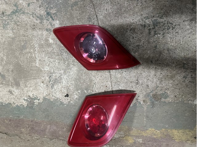 Задний левый внутренний фонарь BP4N513G0C MAZDA