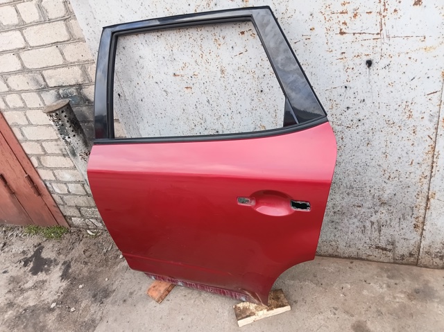 Задняя левая дверь H2101CB0MM NISSAN