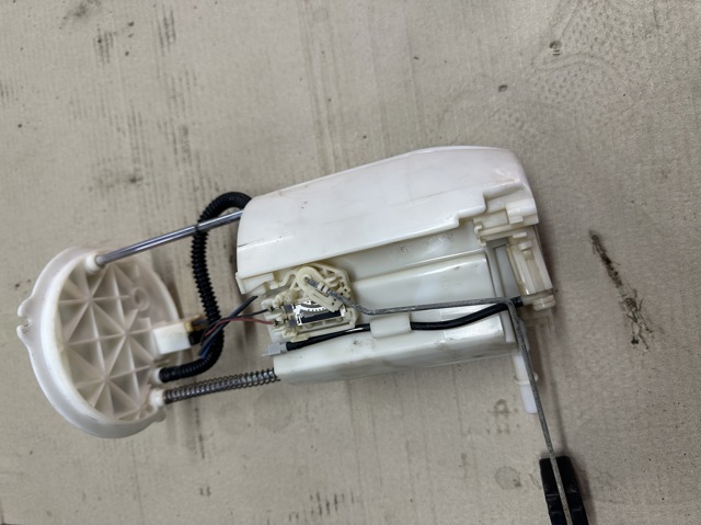 Модуль топливного насоса L33L1335ZA MAZDA