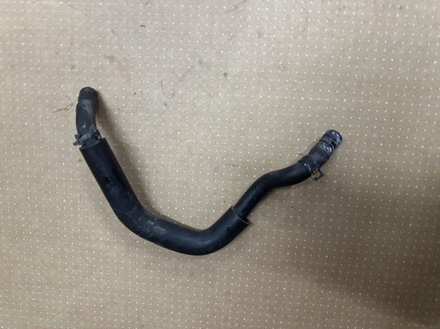 Водопроводная труба системы охлаждения L3M613680 MAZDA