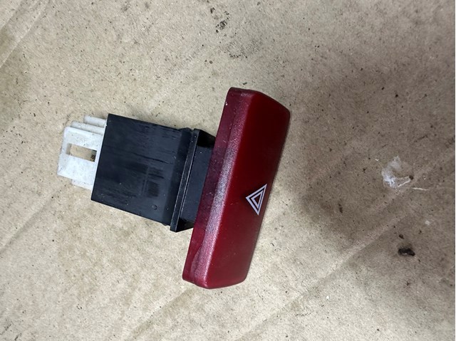 Аварийная кнопка MR406456 MITSUBISHI
