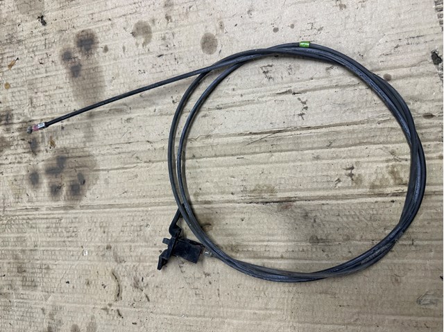 Трос открывания лючка бензобака MR525707 MITSUBISHI