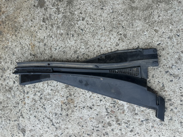 Решетка воздухозаборника салона MR533286 MITSUBISHI