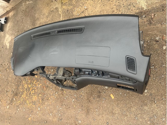 MR654795 MITSUBISHI Молдинг (накладка) приборной панели "торпедо" правый купить в Черновцы