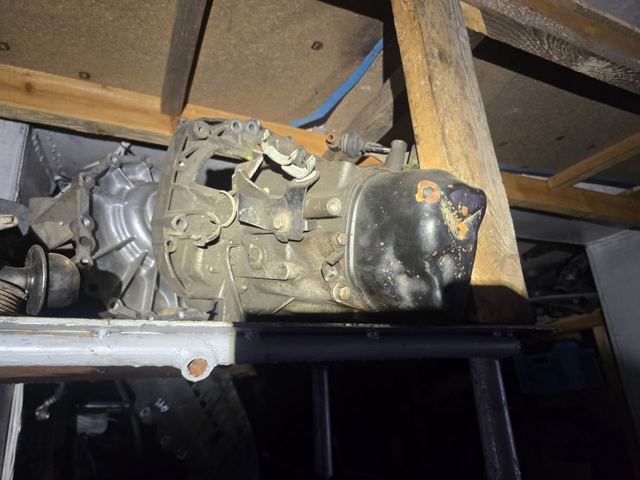 320104106R Renault (RVI)