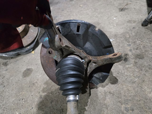 517160U000 HYUNDAI Цапфа передняя правая купить в Черкассы