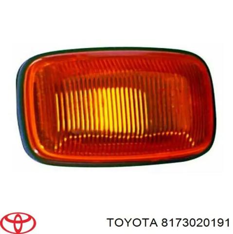 Повторитель поворота в крыло Toyota Previa