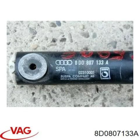 Кронштейн крепления бампера переднего левый 8D0807133A VAG