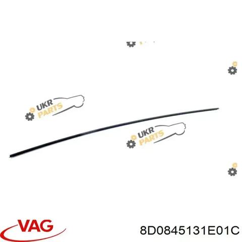 Верхний молдинг ветрового стекла 8D0845131E01C VAG